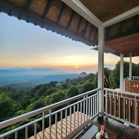 Manik Bulan Apartment Munduk  Bagian luar foto