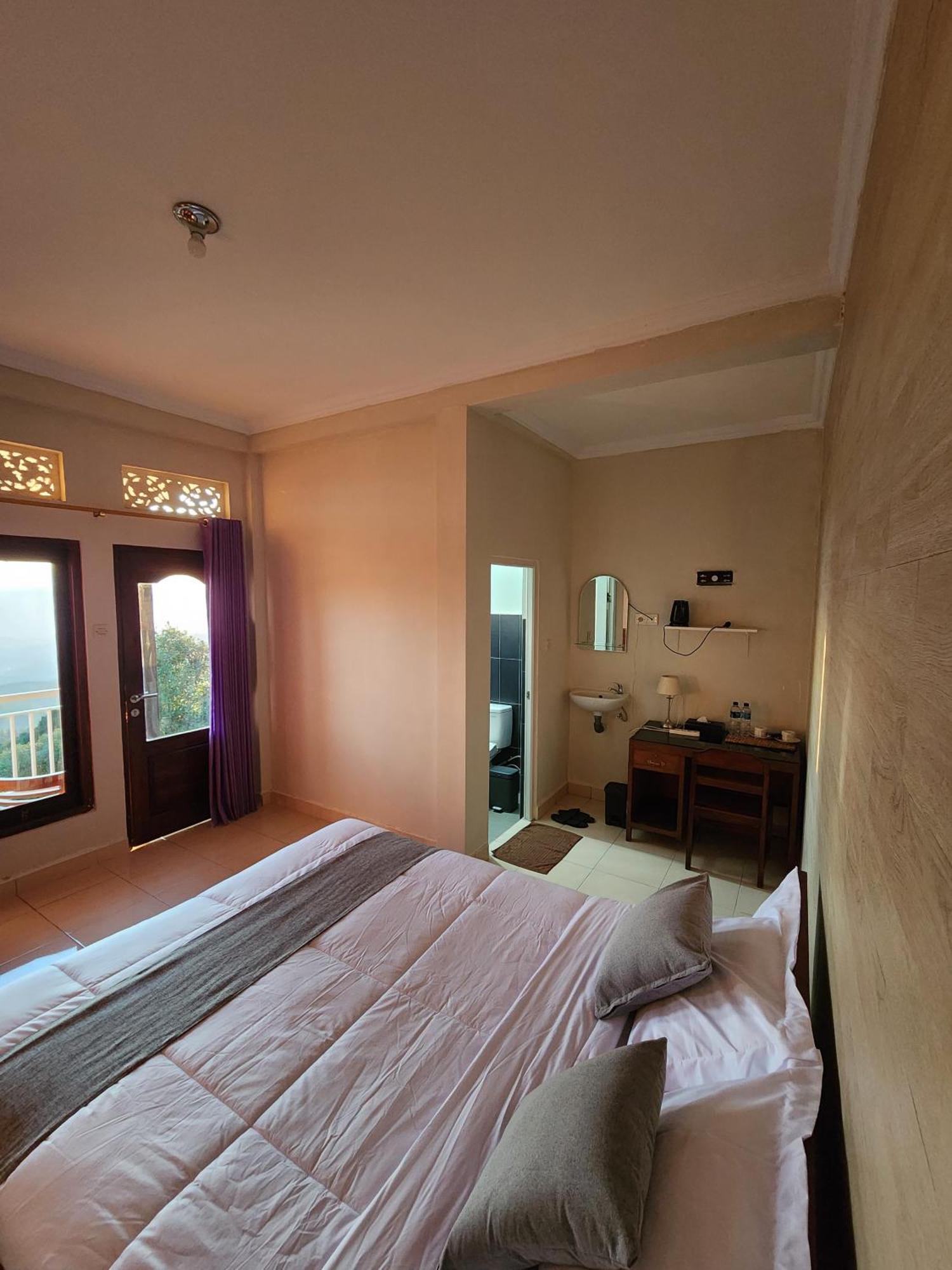 Manik Bulan Apartment Munduk  Bagian luar foto